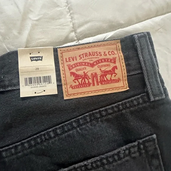 Levi's Dark Gray Baggy Shorts - Picture 3 of 4